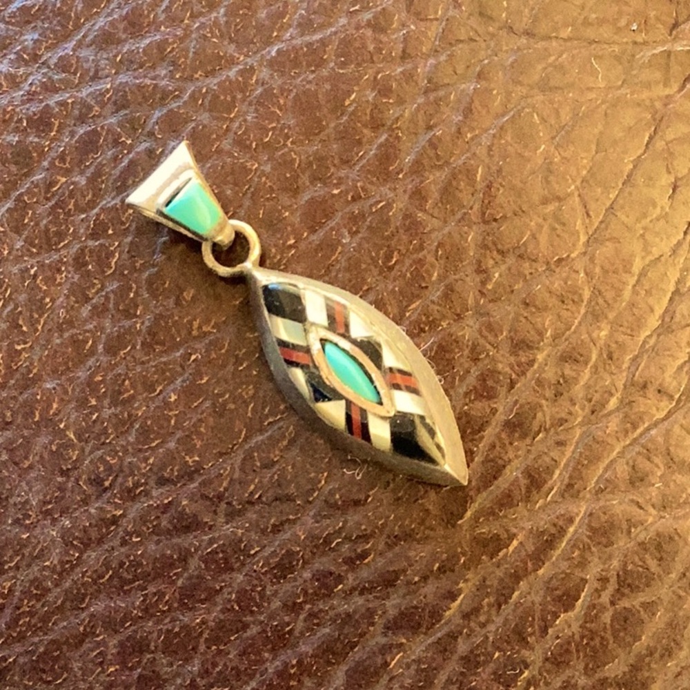 Pendant Native American inlay unworn